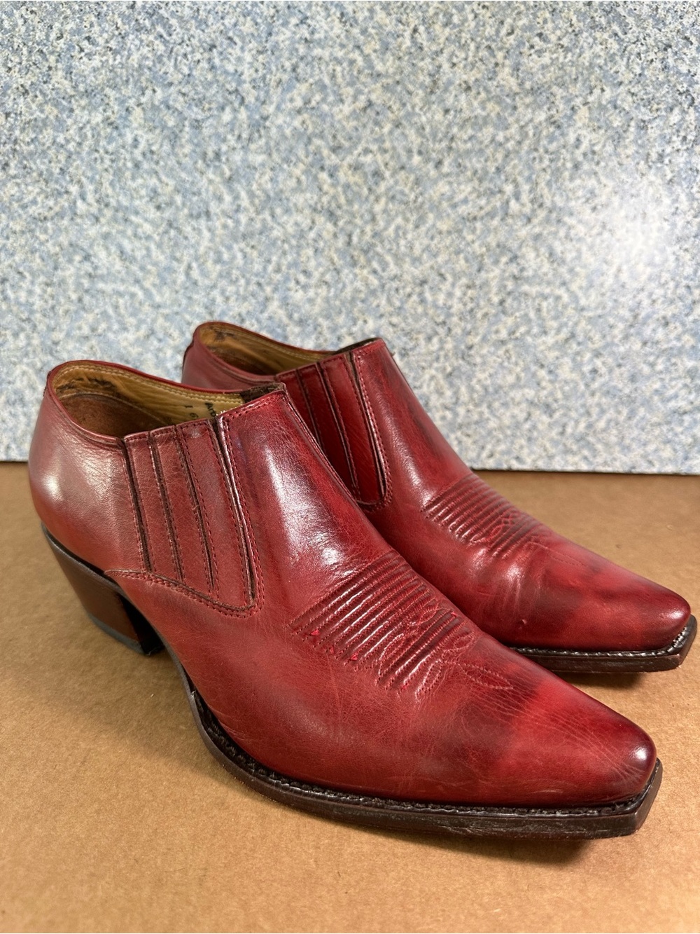 Charlie 1 Horse by Lucchese Red Scarlet Western Shootie Sz 9 w Original box